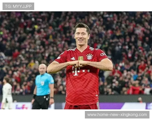 莱万精准头槌摆渡,拜仁推进更加直接